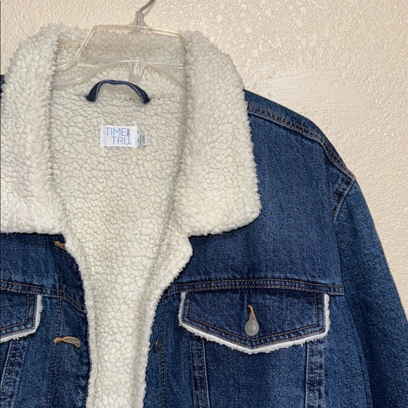 Denim Jean Jacket with Sherpa Lining - Picture 3 of 6